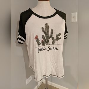 Woman's Looking Sharp shirt Maurices size 2